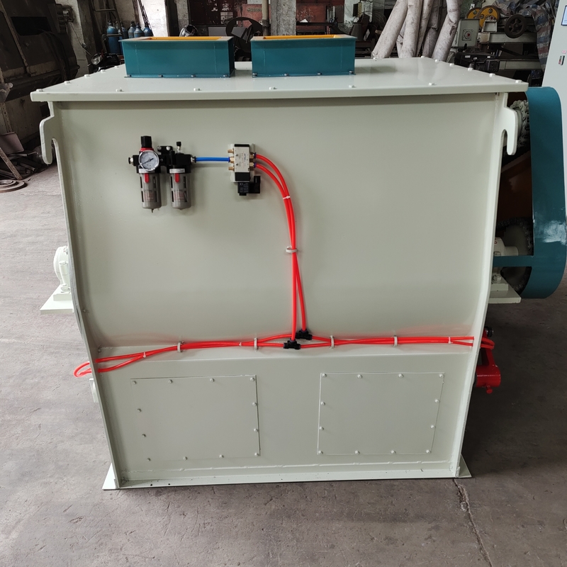 Goat Feed Pellet Production Line 500kg Batch Cattle Chicken Feed Mixer Machine